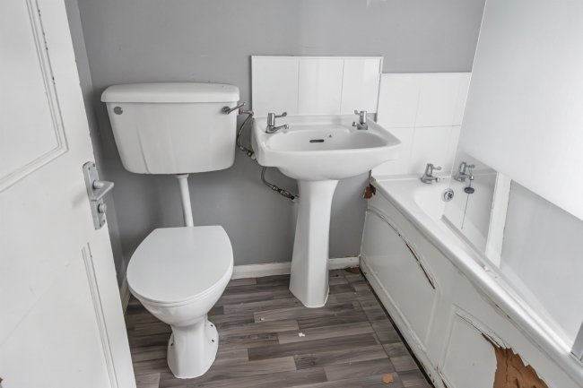 134 Wood Lane, Chippenham, Wiltshire, SN15 3DZ 6