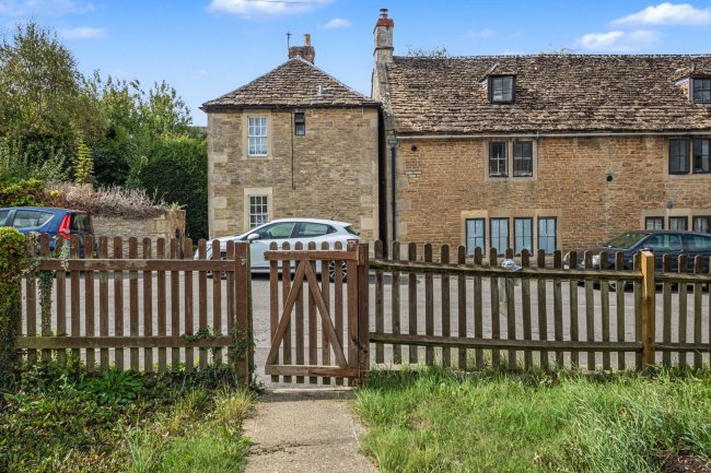 134 Wood Lane, Chippenham, Wiltshire, SN15 3DZ 6