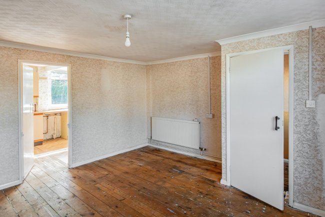 72 Braemor Road, Calne, Wiltshire, SN11 9DX 7