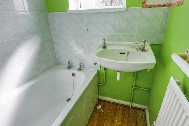 72 Braemor Road, Calne, Wiltshire, SN11 9DX 7