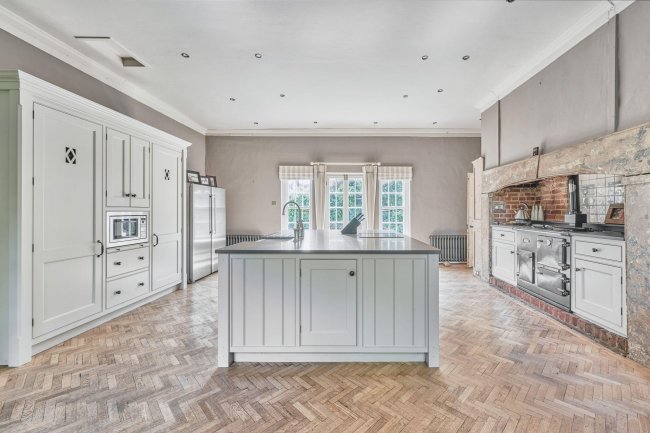 The Clockhouse, 77 The Causeway, Dunmow, Essex, CM6 2AB 7