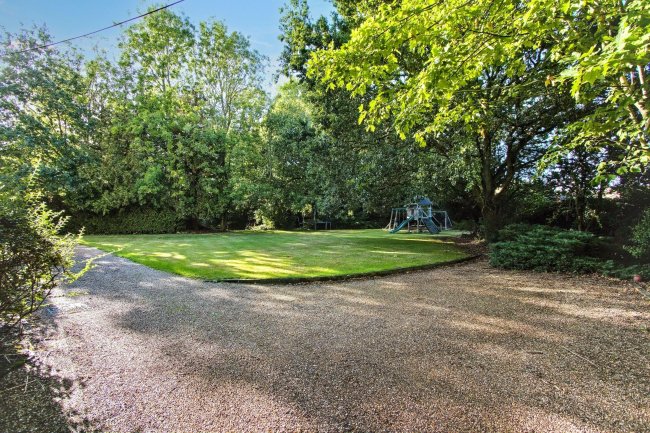 The Clockhouse, 77 The Causeway, Dunmow, Essex, CM6 2AB 7