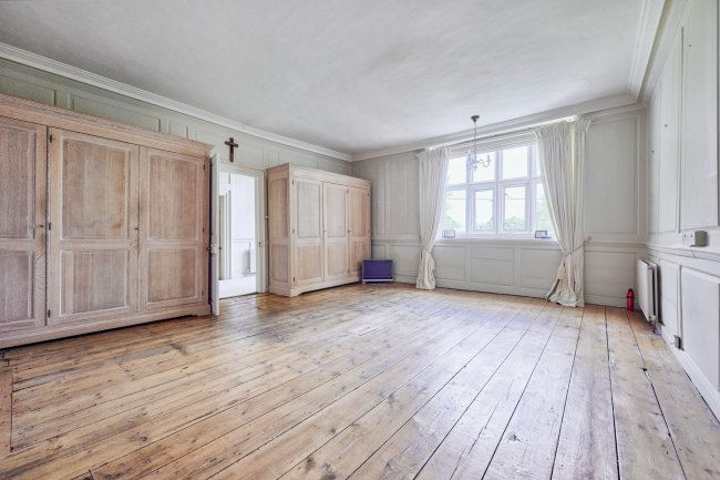 The Clockhouse, 77 The Causeway, Dunmow, Essex, CM6 2AB 7