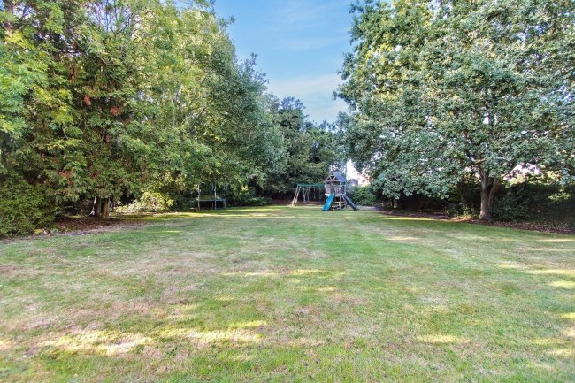 The Clockhouse, 77 The Causeway, Dunmow, Essex, CM6 2AB 7