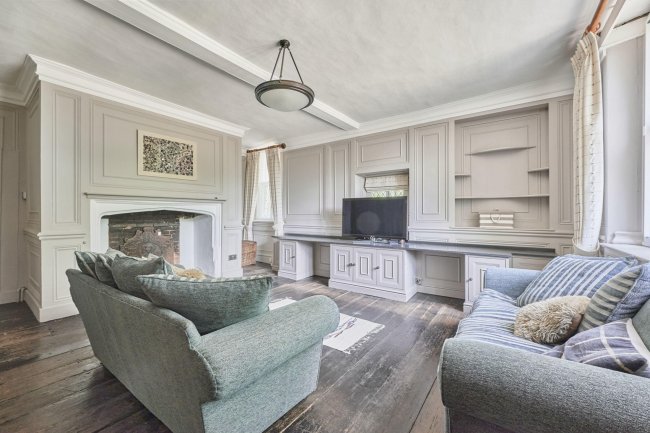 The Clockhouse, 77 The Causeway, Dunmow, Essex, CM6 2AB 7