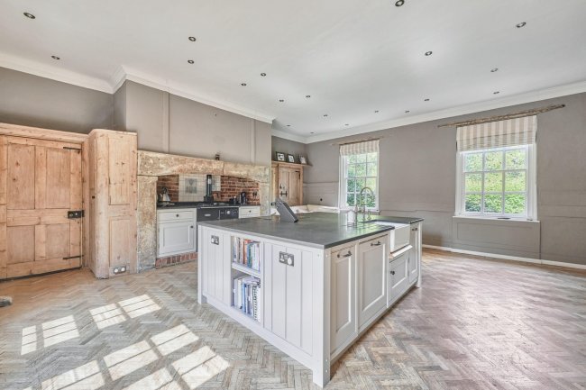 The Clockhouse, 77 The Causeway, Dunmow, Essex, CM6 2AB 7