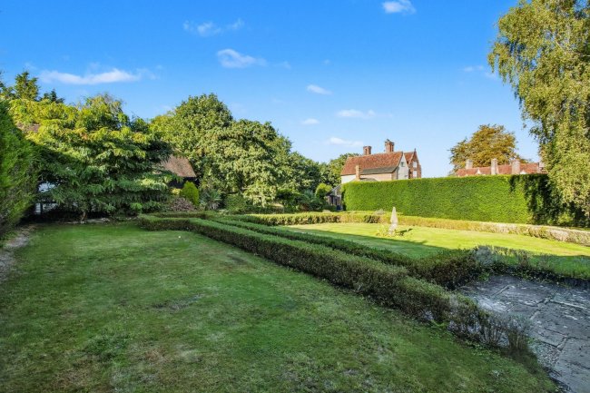 The Clockhouse, 77 The Causeway, Dunmow, Essex, CM6 2AB 7