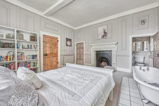 The Clockhouse, 77 The Causeway, Dunmow, Essex, CM6 2AB 7