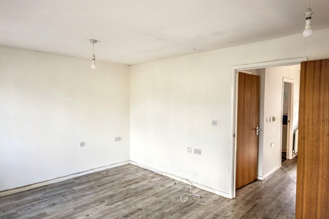 4a Alexander Road, Malmesbury, Wiltshire, SN16 0DW 10