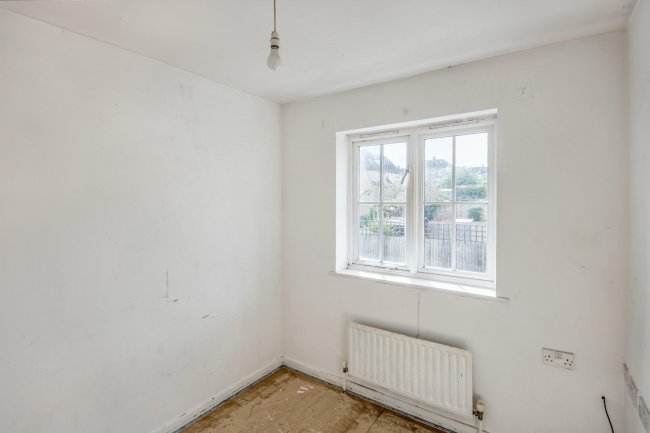 4a Alexander Road, Malmesbury, Wiltshire, SN16 0DW 10