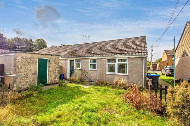 51 Martins Croft, Colerne, Wiltshire, SN14 8DT 4