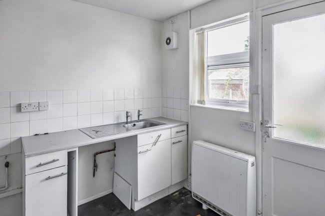 51 Martins Croft, Colerne, Wiltshire, SN14 8DT 4