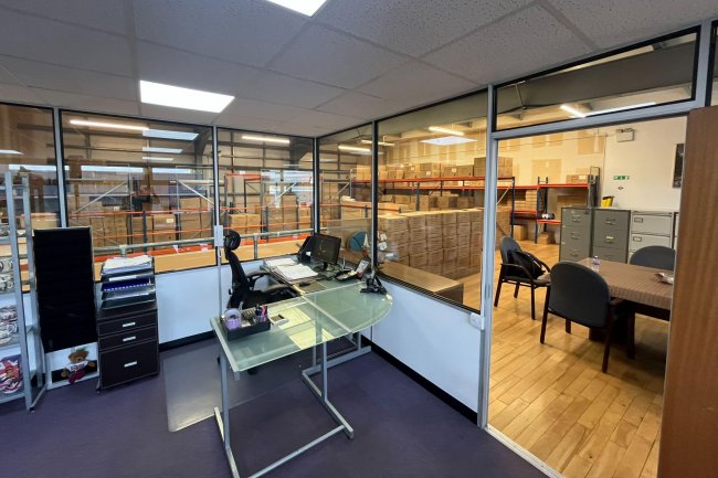Unit 4 North Circular Business Park, 400 North Circular Road, Wembley, NW10 0AB 2