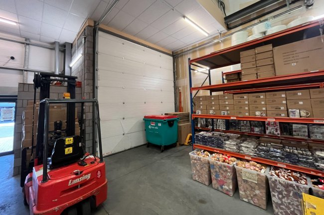 Unit 4 North Circular Business Park, 400 North Circular Road, Wembley, NW10 0AB 2