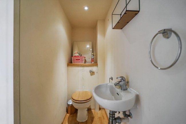 Unit 8, 50 Blackheath Road, Greenwich, London SE10 8DZ 8