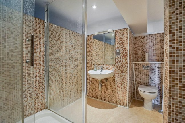 Unit 8, 50 Blackheath Road, Greenwich, London SE10 8DZ 8