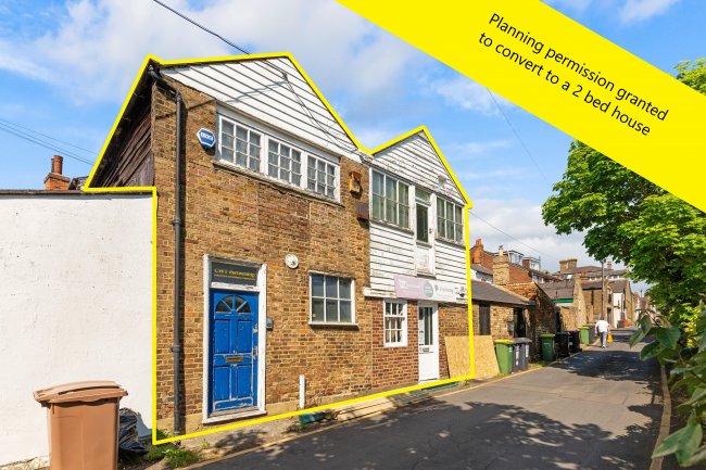 47-49 Back Lane, Rochford, SS4 1BE 10