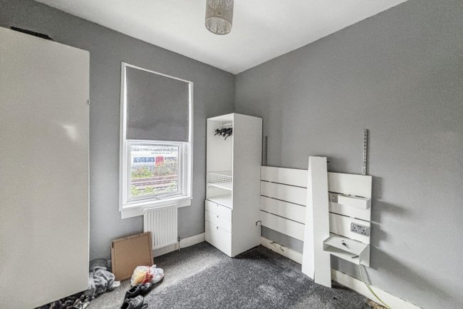 49 Francis Avenue, Ilford, Redbridge IG1 1TS 2