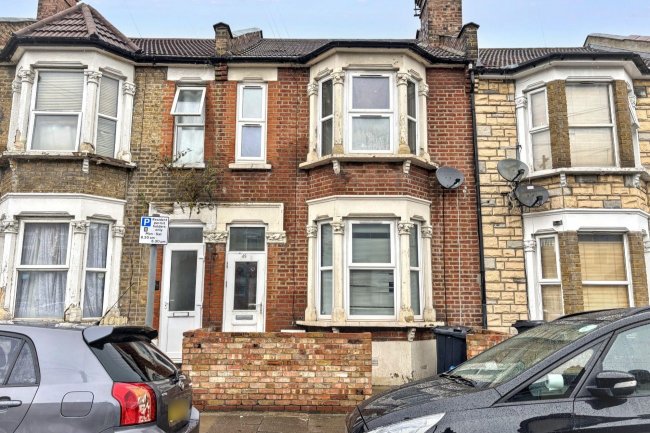 49 Francis Avenue, Ilford, Redbridge IG1 1TS 2