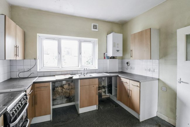 GFF & FFF, 11 Cavendish Drive, Leytonstone, London, E11 1DN 7