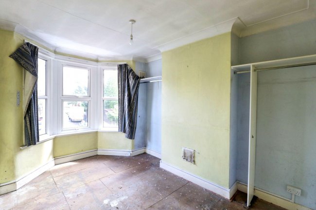 GFF & FFF, 11 Cavendish Drive, Leytonstone, London, E11 1DN 7