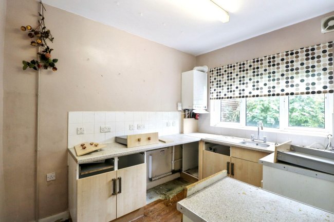 GFF & FFF, 11 Cavendish Drive, Leytonstone, London, E11 1DN 7