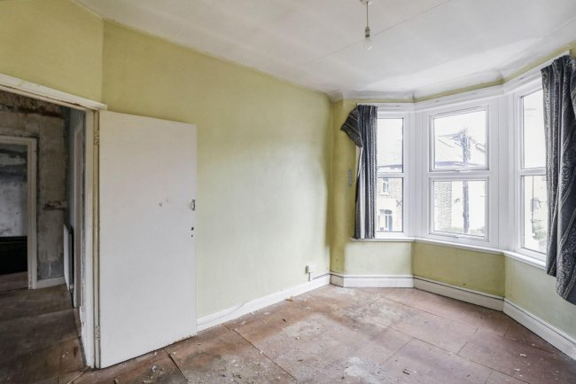 GFF & FFF, 11 Cavendish Drive, Leytonstone, London, E11 1DN 7