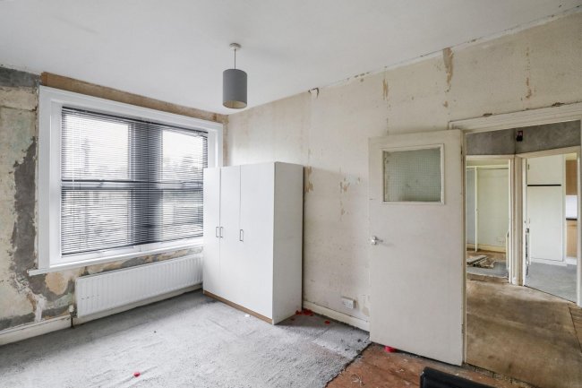 GFF & FFF, 11 Cavendish Drive, Leytonstone, London, E11 1DN 7