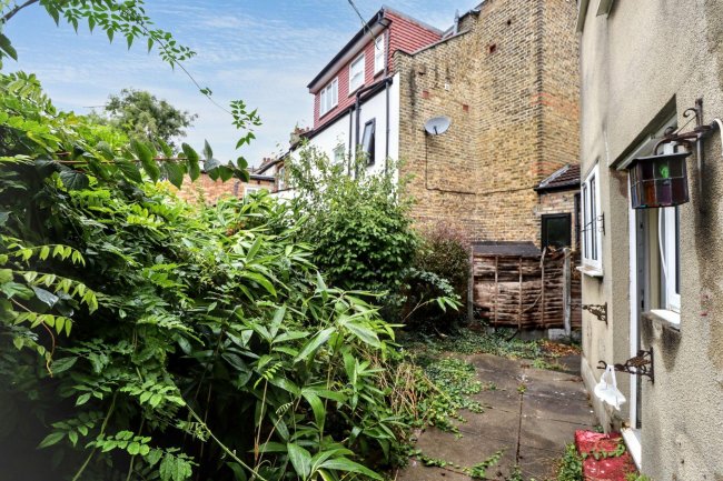 GFF & FFF, 11 Cavendish Drive, Leytonstone, London, E11 1DN 7