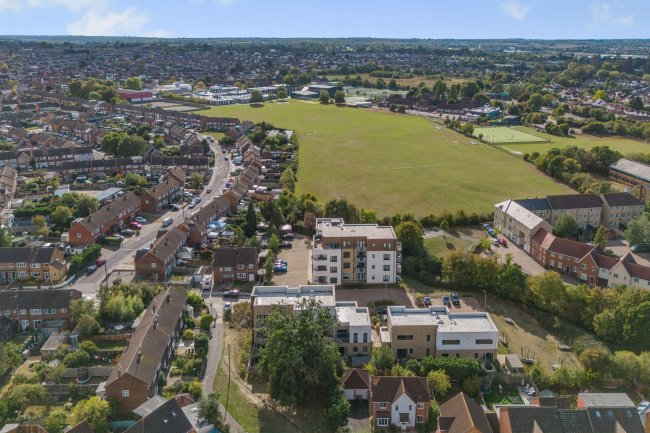 Moulsham Lodge, Waltham Glen, Chelmsford, Essex CM2 9EL 5