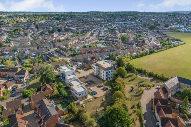 Moulsham Lodge, Waltham Glen, Chelmsford, Essex CM2 9EL 5