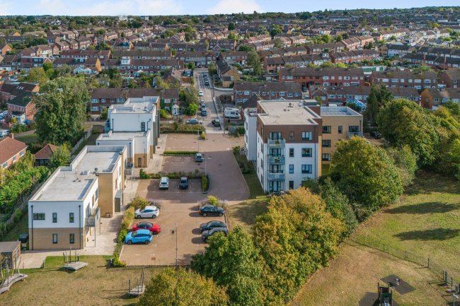 Moulsham Lodge, Waltham Glen, Chelmsford, Essex CM2 9EL 5