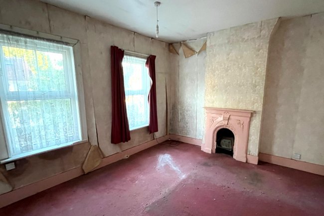 32 Dudley Road, Southall, Middlesex, UB2 5AR 5