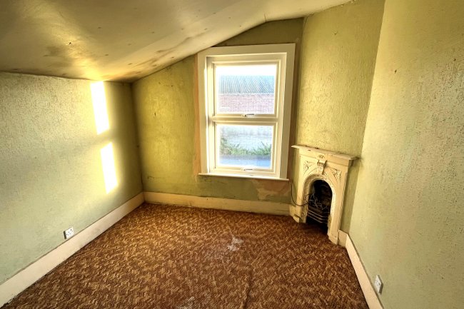 32 Dudley Road, Southall, Middlesex, UB2 5AR 5