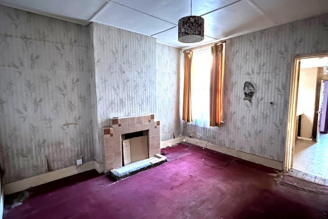 32 Dudley Road, Southall, Middlesex, UB2 5AR 5