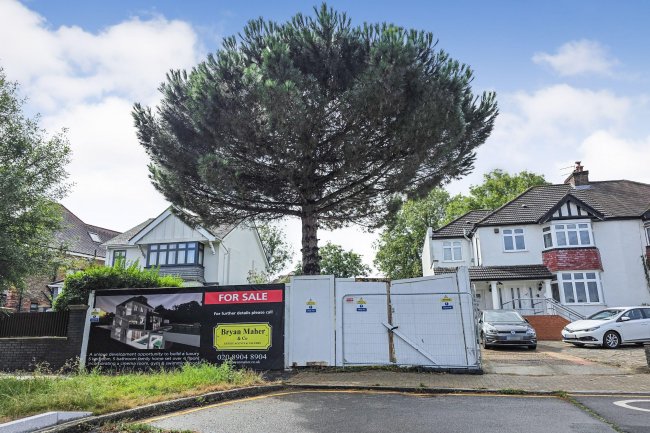 Land at 39 Salmon Street, Kingsbury, London, NW9 8PP 7