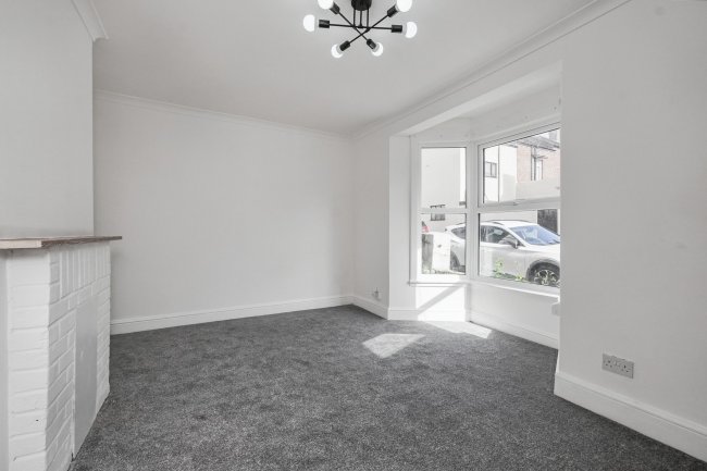 21 Jesmond Street, Folkestone, Kent, CT19 5QW 2