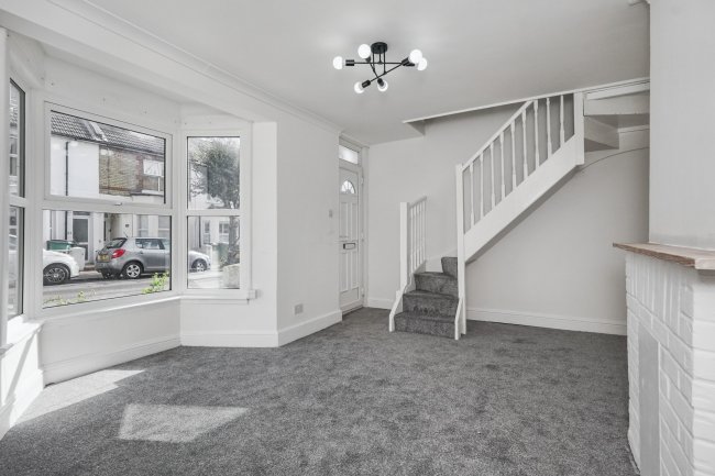 21 Jesmond Street, Folkestone, Kent, CT19 5QW 2