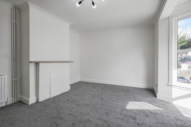 21 Jesmond Street, Folkestone, Kent, CT19 5QW 2