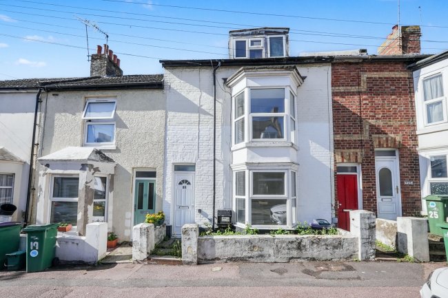 21 Jesmond Street, Folkestone, Kent, CT19 5QW 2