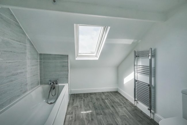 21 Jesmond Street, Folkestone, Kent, CT19 5QW 2