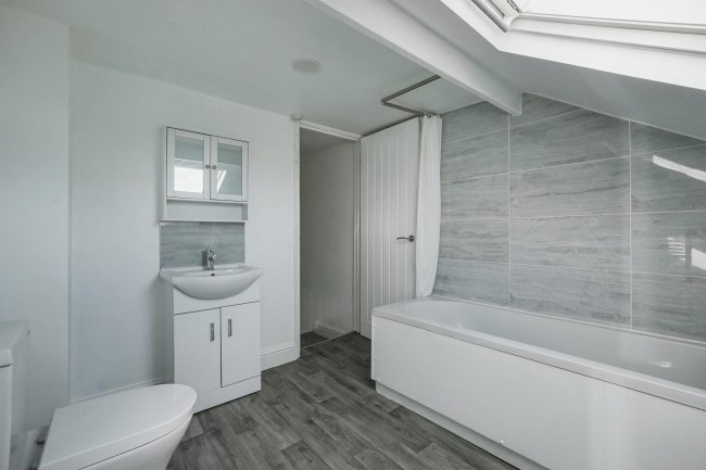 21 Jesmond Street, Folkestone, Kent, CT19 5QW 2