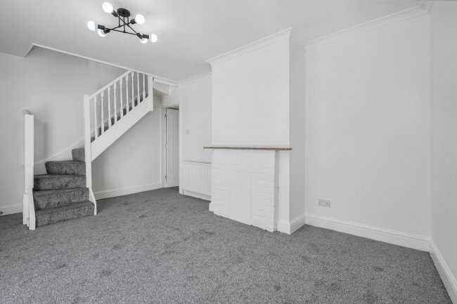 21 Jesmond Street, Folkestone, Kent, CT19 5QW 2