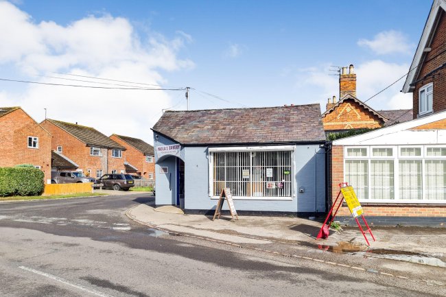 12 West Street, Steeple Claydon, Buckingham MK18 2NT 8