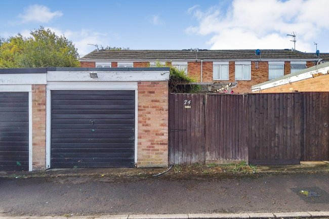 24 Conisborough, Toothill, Swindon SN5 8ES 2