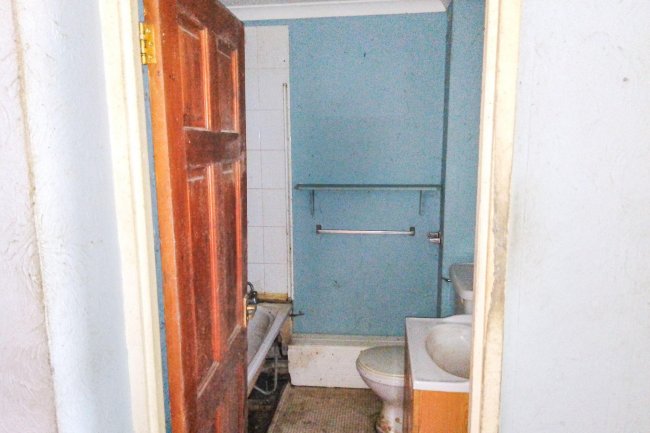 24 Conisborough, Toothill, Swindon SN5 8ES 2