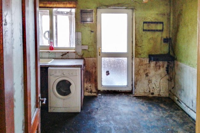 24 Conisborough, Toothill, Swindon SN5 8ES 2