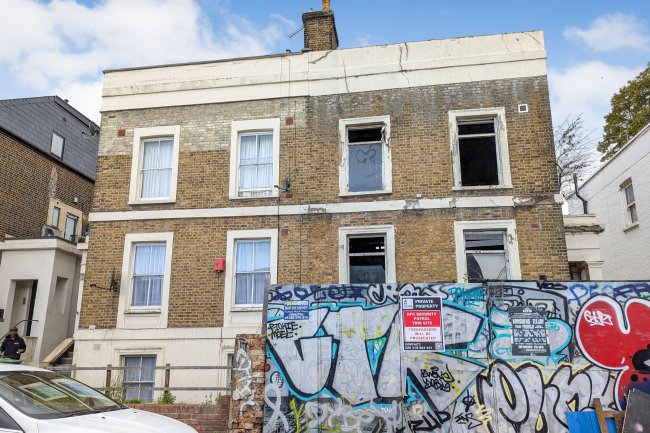 54 Lausanne Road, Peckham, London SE15 2JB 3