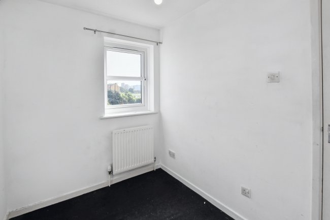 31 Cranberry Lane, Canning Town, London E16 4PD 10