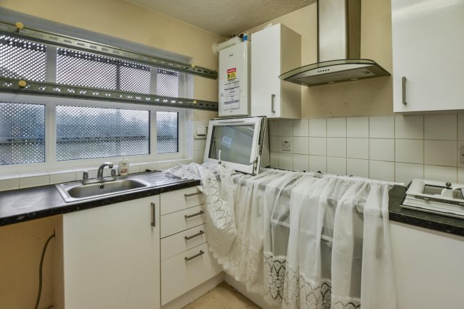 31 Cranberry Lane, Canning Town, London E16 4PD 10